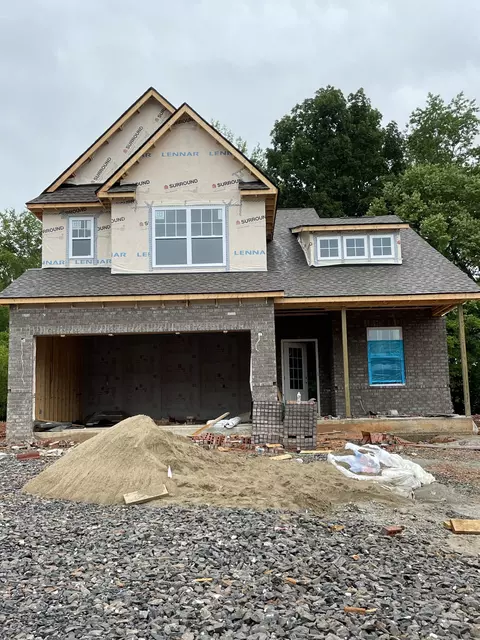 635 Ballard Dr, White House, TN 37188