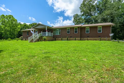 1314 Spring Creek Rd, Chapmansboro, TN 37035