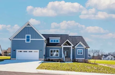 101 Pontoon Pl, Winchester, TN 37398