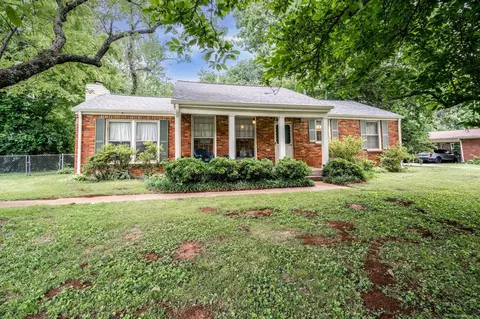 620 Crieve Rd, Nashville, TN 37220