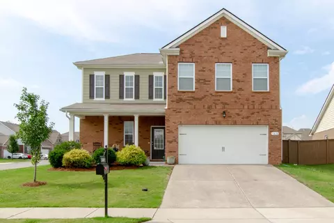 5420 Maple Creek Dr, Smyrna, TN 37167