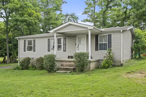 276 Akins Heights Ln, Westmoreland, TN 37186