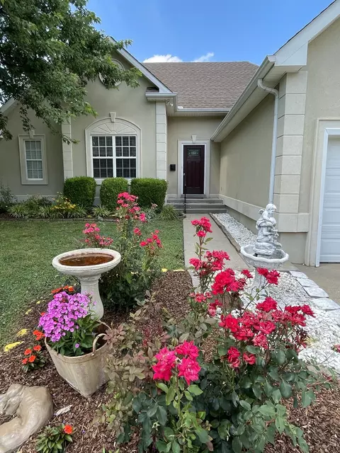 113 Foxrun, Springfield, TN 37172