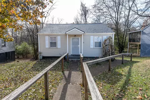 58 Chestnut Dr, Clarksville, TN 37042