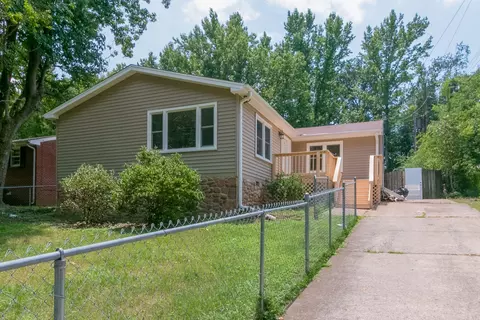 1420 Daniel St, Clarksville, TN 37040