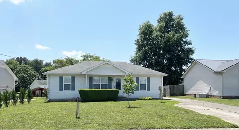 1948 Timberline Cir, Oak Grove, KY 42262