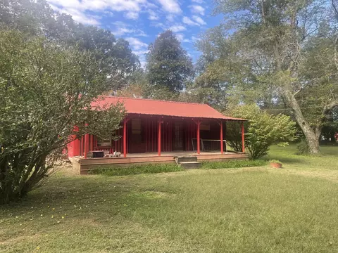 615 White Oak Rd, Mcewen, TN 37101