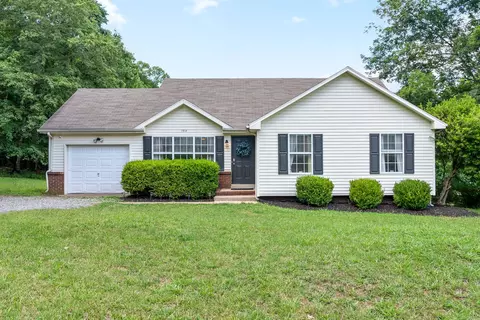 1914 Lewter Dr, Clarksville, TN 37042