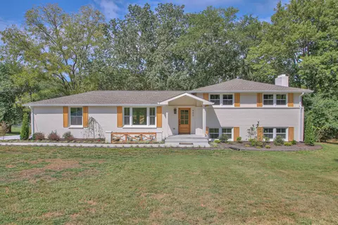 955 Windrowe Dr, Nashville, TN 37205