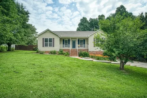 3923 Huntington Dr, Cookeville, TN 38501