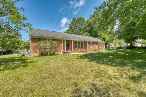 913 Azalea Dr, Columbia, TN 38401