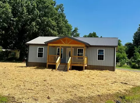 121 N Anderson St, Crofton, KY 42217