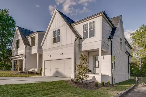 2427 Chapman Dr #B, Nashville, TN 37206