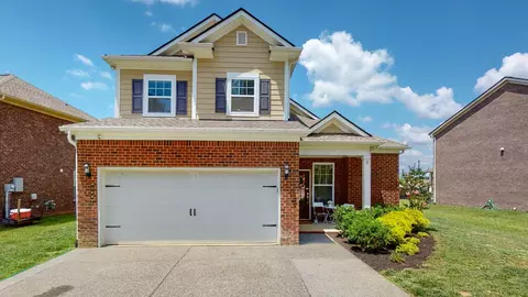 308 Blackthorn Ln, Gallatin, TN 37066