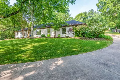 105 Groome Dr, Nashville, TN 37205