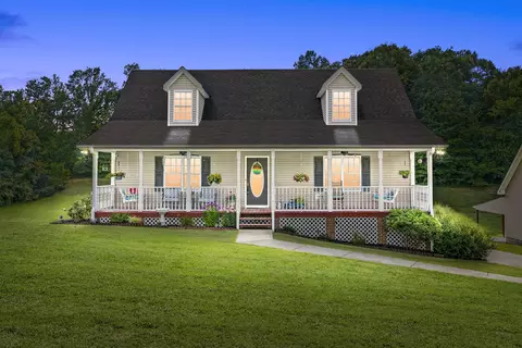 265 Sara Acres Dr, Tennessee Ridge, TN 37178