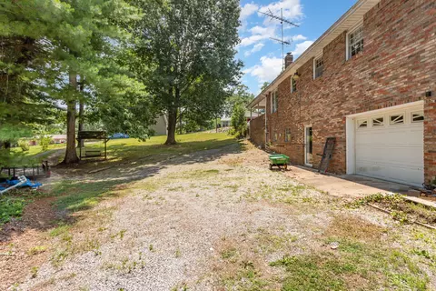 1074 Highway 100, Centerville, TN 37033 photo 24