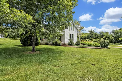 68 Riddleton Cir, Riddleton, TN 37151