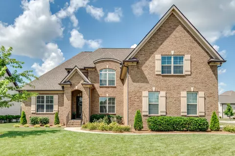 1027 Alpaca Dr, Spring Hill, TN 37174