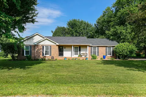 2821 Biggers Dr, Thompsons Station, TN 37179
