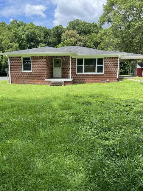 376 Main St S, Brush Creek, TN 38547