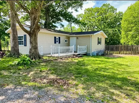 636 Parrish Ln, Mcewen, TN 37101 photo 2