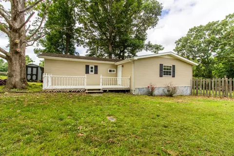 636 Parrish Ln, Mcewen, TN 37101