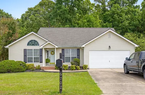 6702 White Tail Dr, Ooltewah, TN 37363