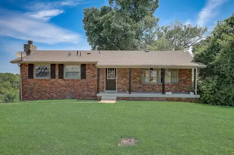 764 Winthorne Dr, Nashville, TN 37217