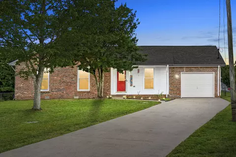 306 Northridge Dr, Clarksville, TN 37042