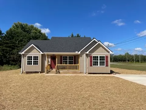 100 Bulldawg Trl, Cornersville, TN 37047