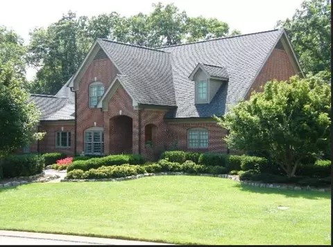 2427 Fox Run Dr, Signal Mountain, TN 37377