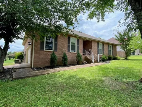 301 University Dr, Gallatin, TN 37066