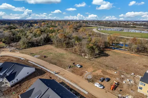 2042 Queenie Johns Dr, Murfreesboro, TN 37128