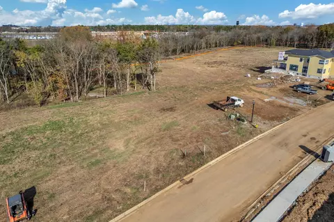2038 Queenie Johns Dr, Murfreesboro, TN 37128