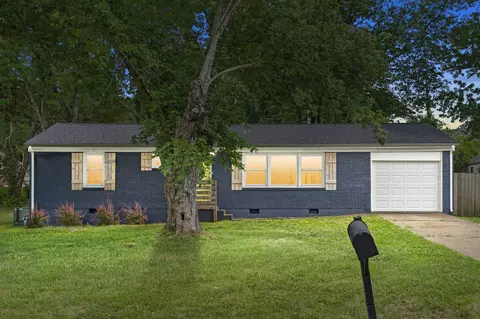 231 Rebecca Ln, Clarksville, TN 37042