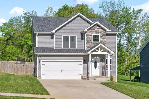 1376 Sussex Dr, Clarksville, TN 37042