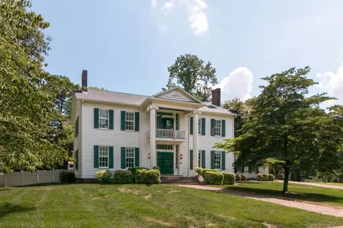 403 Whitehall Cir, Paris, TN 38242