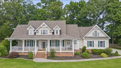 7445 Splendid View Dr, Ooltewah, TN 37363