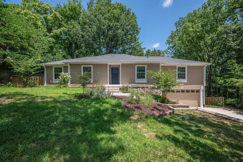 816 Stirrup Dr, Nashville, TN 37221
