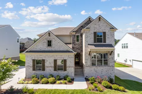 1066 River Oaks Blvd, Lebanon, TN 37090