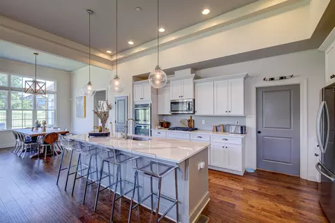 8037 Warren Dr, Nolensville, TN 37135