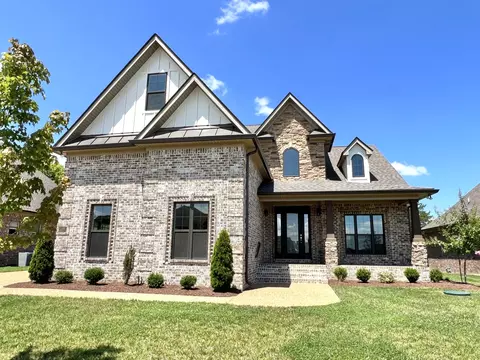 1106 Willow Springs Dr, Lebanon, TN 37087