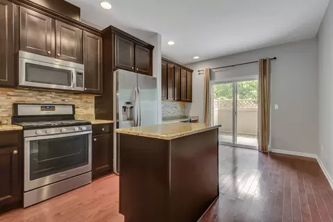 2110 Traemoor Village Ct, Nashville, TN 37209