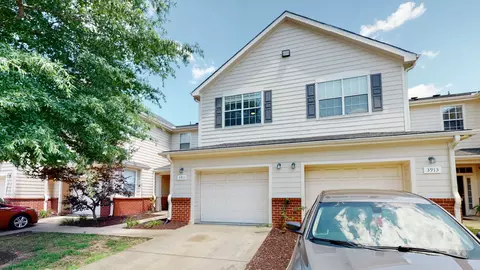 3911 Cannonsgate Ln, Murfreesboro, TN 37128