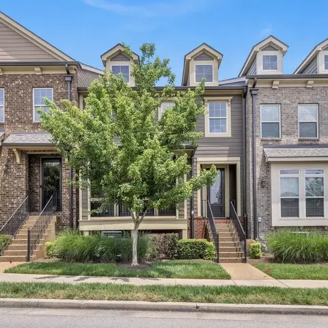 1102 Smokewood Way, Nashville, TN 37221