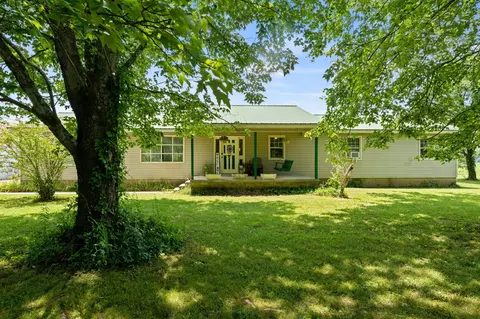 171 Charlie Roberts Rd, Pelham, TN 37366