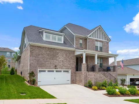 3307 Vinemont Dr, Thompsons Station, TN 37179
