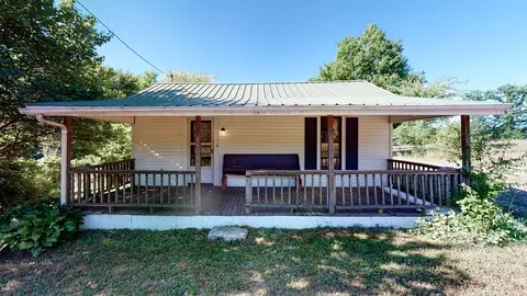 1100 E Grinders Switch Rd, Centerville, TN 37033 photo 2