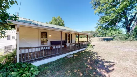 1100 E Grinders Switch Rd, Centerville, TN 37033 photo 3